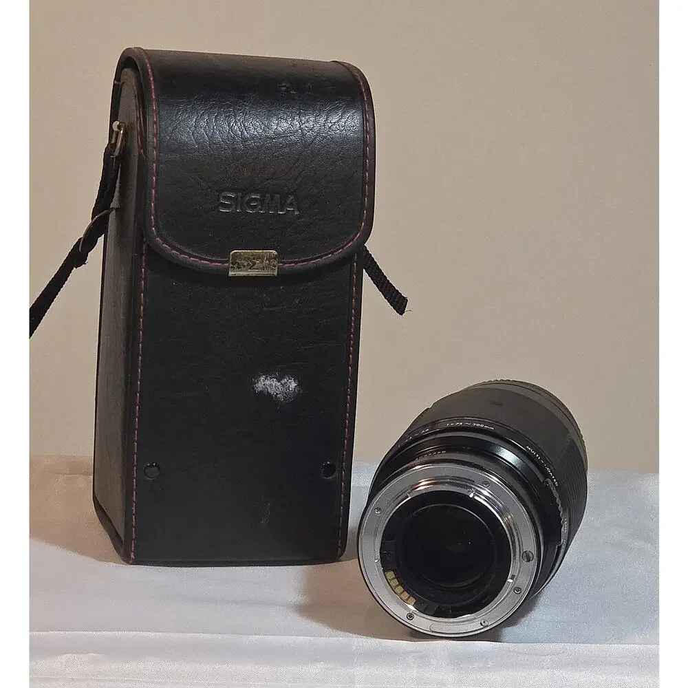 Sigma 75-300mm f/4-5.6 Multi-Coated AF Telephoto Zoom Lens w/ Case Tested